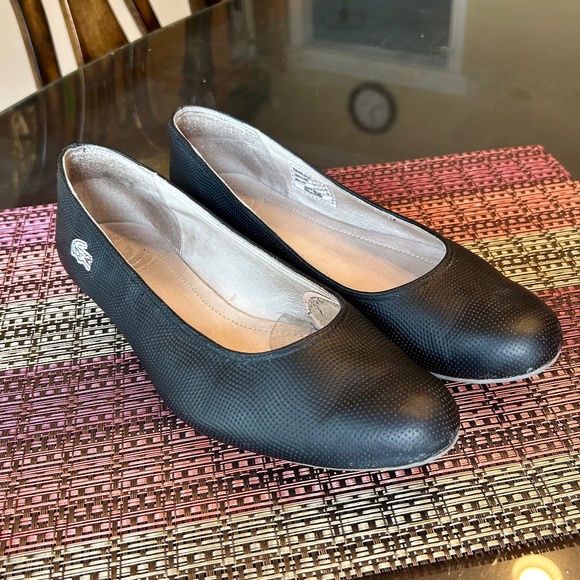 Lacoste Black Perforated Ballet Flats Size 10 - Picture 1 of 10